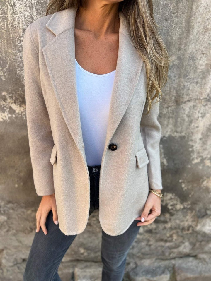 Kylie | Chic Camel Blazer