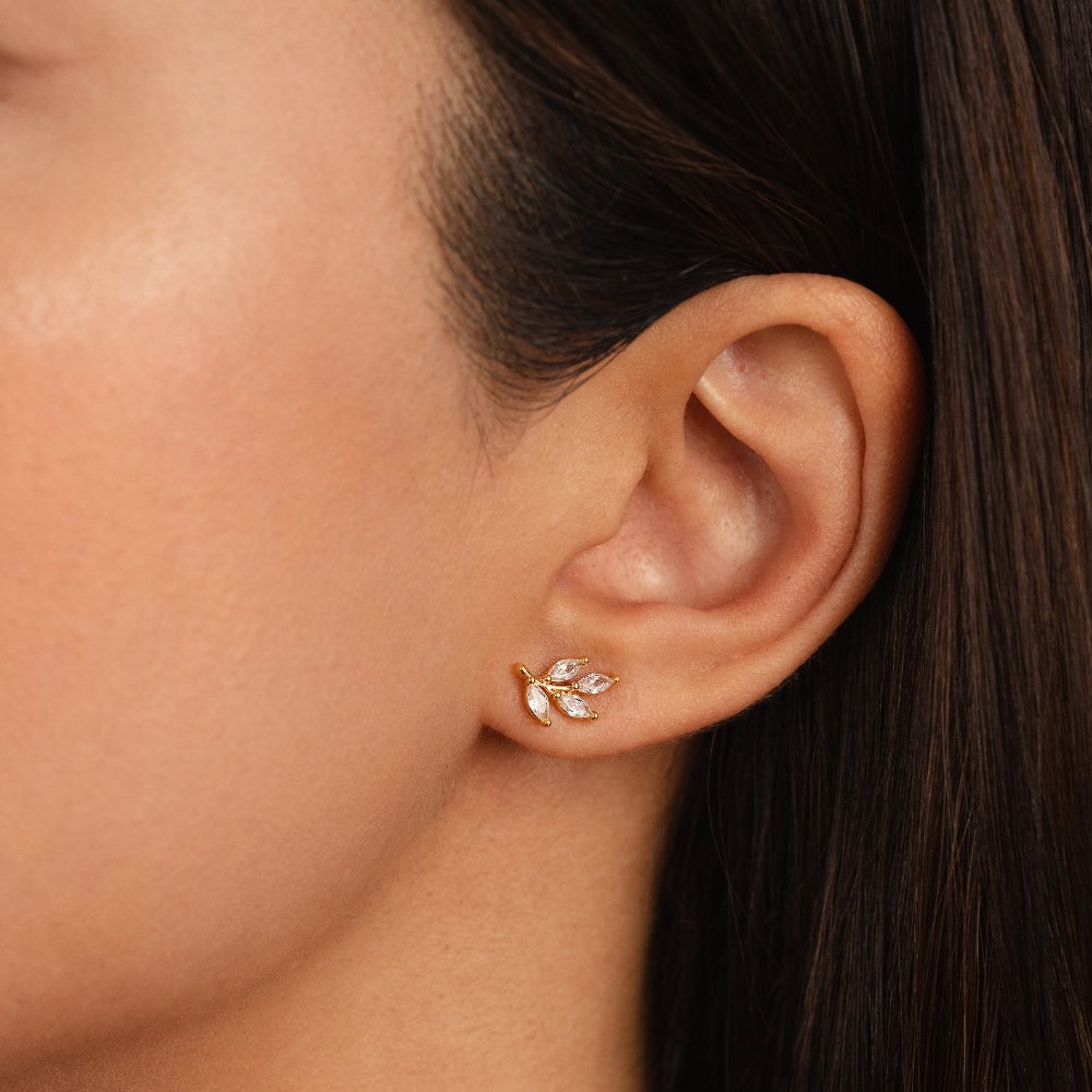 LuxeLeaf | Elegant Crystal Leaf Earrings