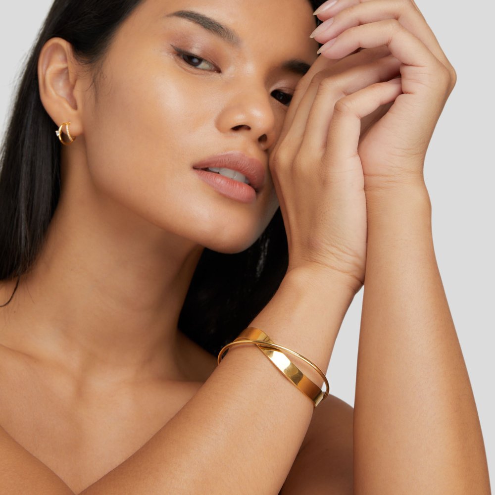 Elysian | Elegant Gold Bangle