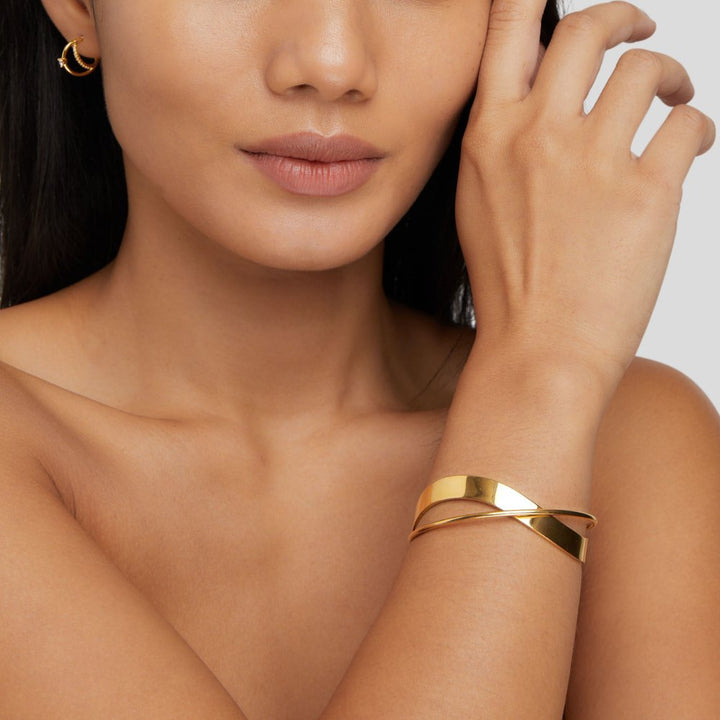 Elysian | Elegant Gold Bangle