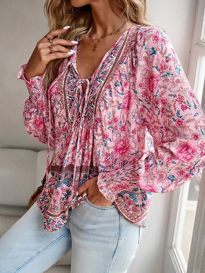 Lia | Chic Floral Blouse